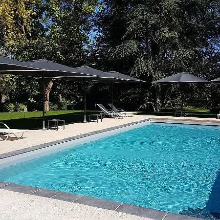 Aux Deux Clefs Groff Hotel 3*